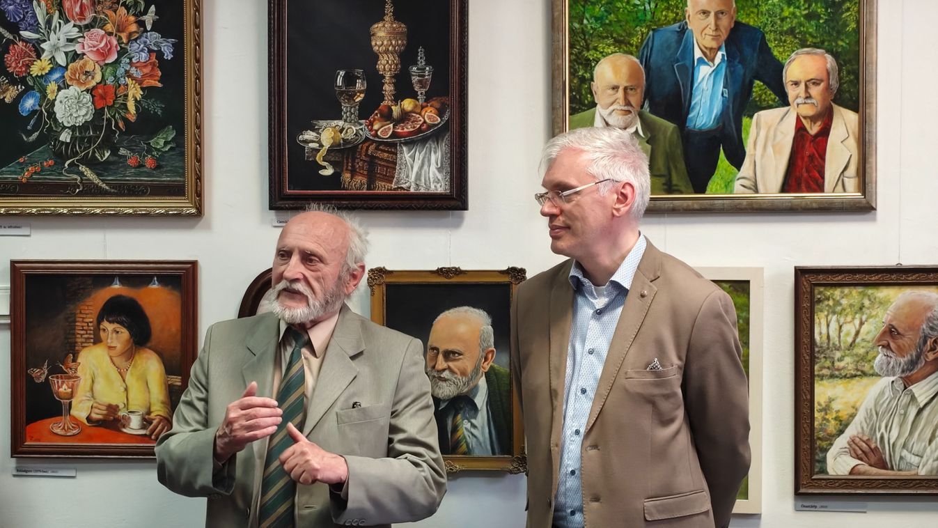 Kedvenc képeit hozta el a Rómer Házba a győri festő – fotók