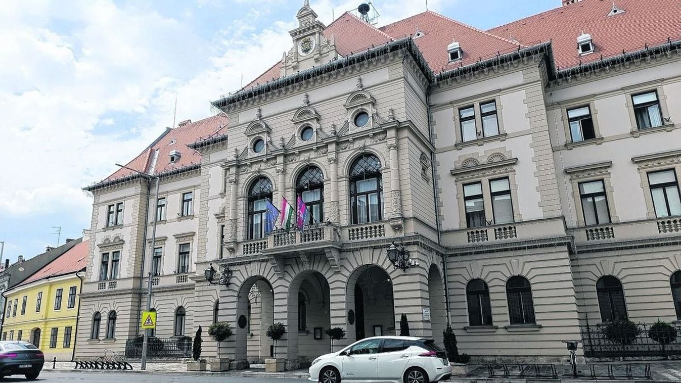 Képviselő testületi ülés élőben: Mosonmagyaróvár közrendjéről is többet...