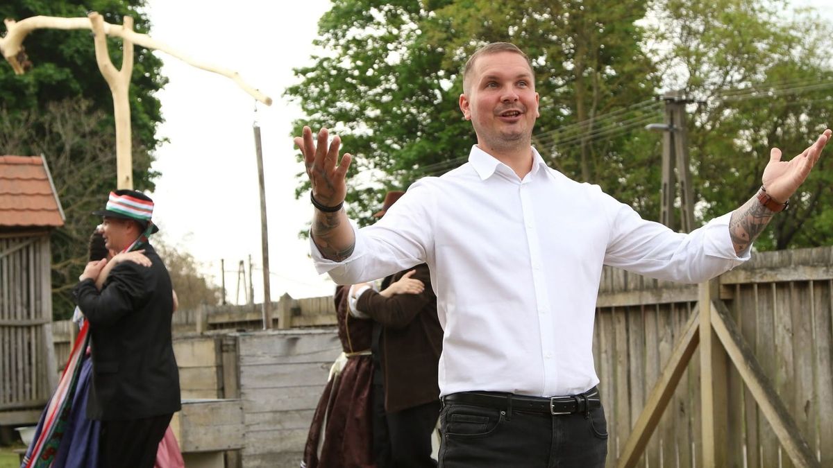 Óriási örömhírt jelentett be a kónyi mulatós fenegyerek, vele örül a megye