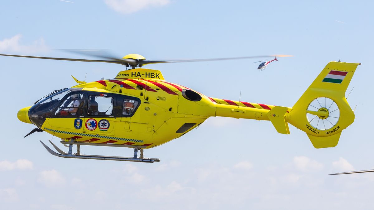 Súlyos baleset az M1-esen, mentőhelikopter érkezett a helyszínre
