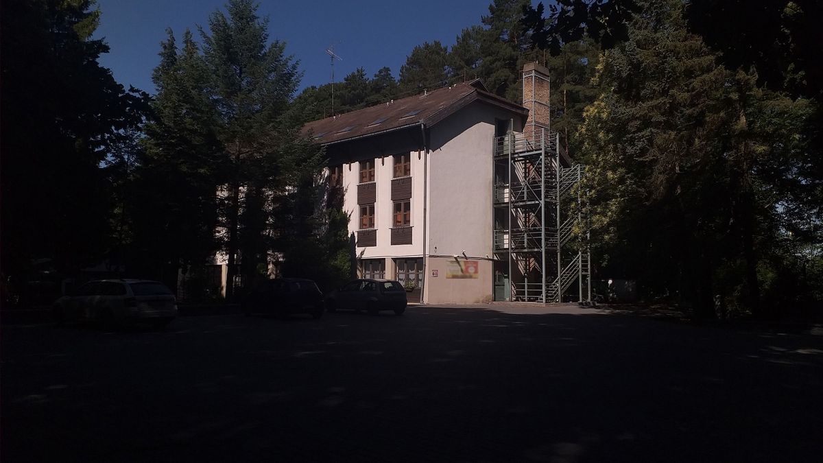 Pompás lehetőség: 37 szobás erdei hotelt vehet egy panel áráért