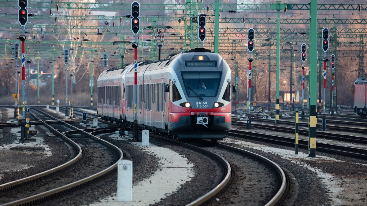Baleset történt kedden este a győri fővonalon - Jelentős késések a vonatközlekedésben