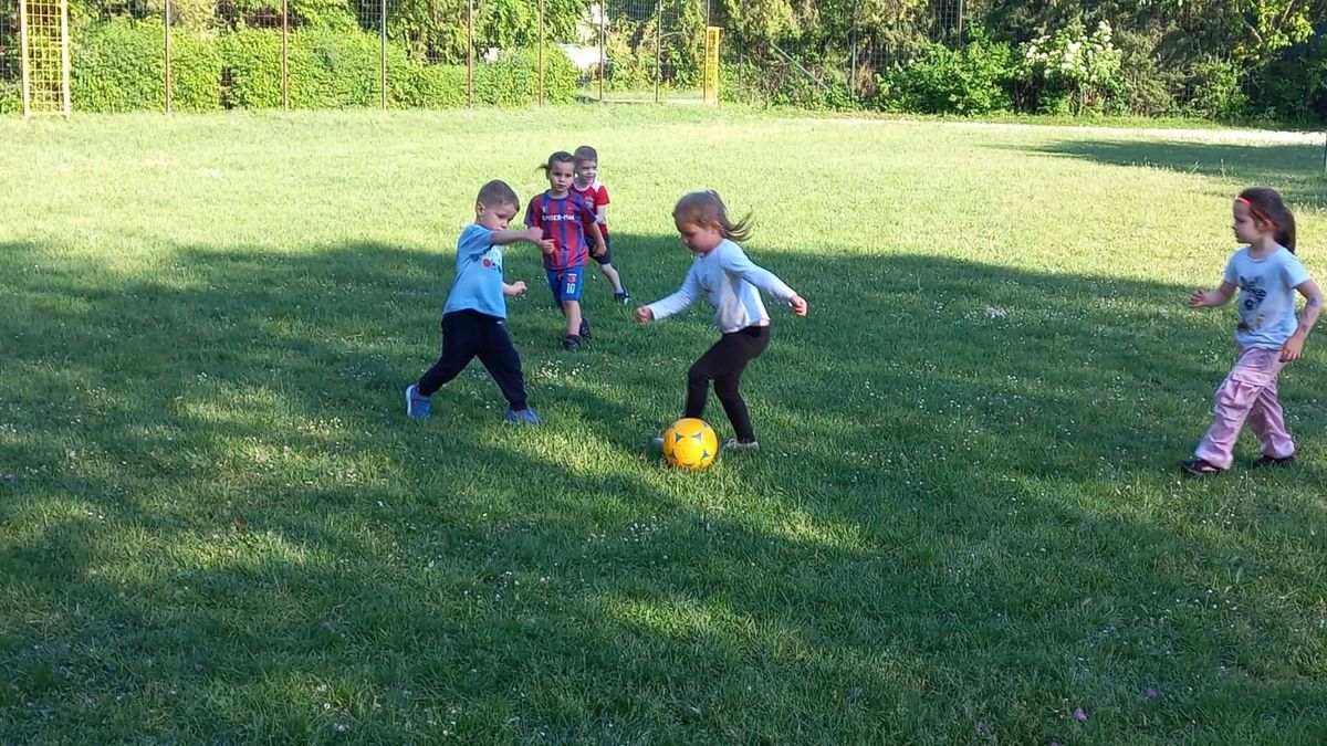 Újraindítja rendhagyó fociedzéseit a győri Szabó Tibor