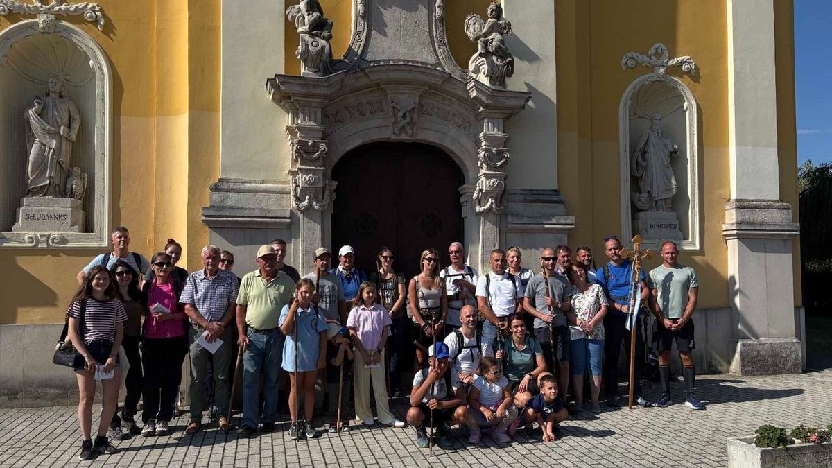 Mariazellbe tartó zarándokútjukra indultak a kópházi zarándokok - fotók