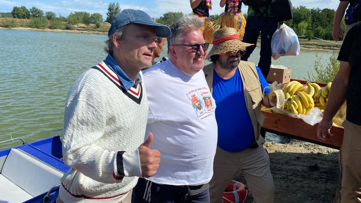 Bud Spencer-őrület a Muzsaji tónál - magyarországi rekordot döntött a hagymás bab elkészítése - fotók, videó