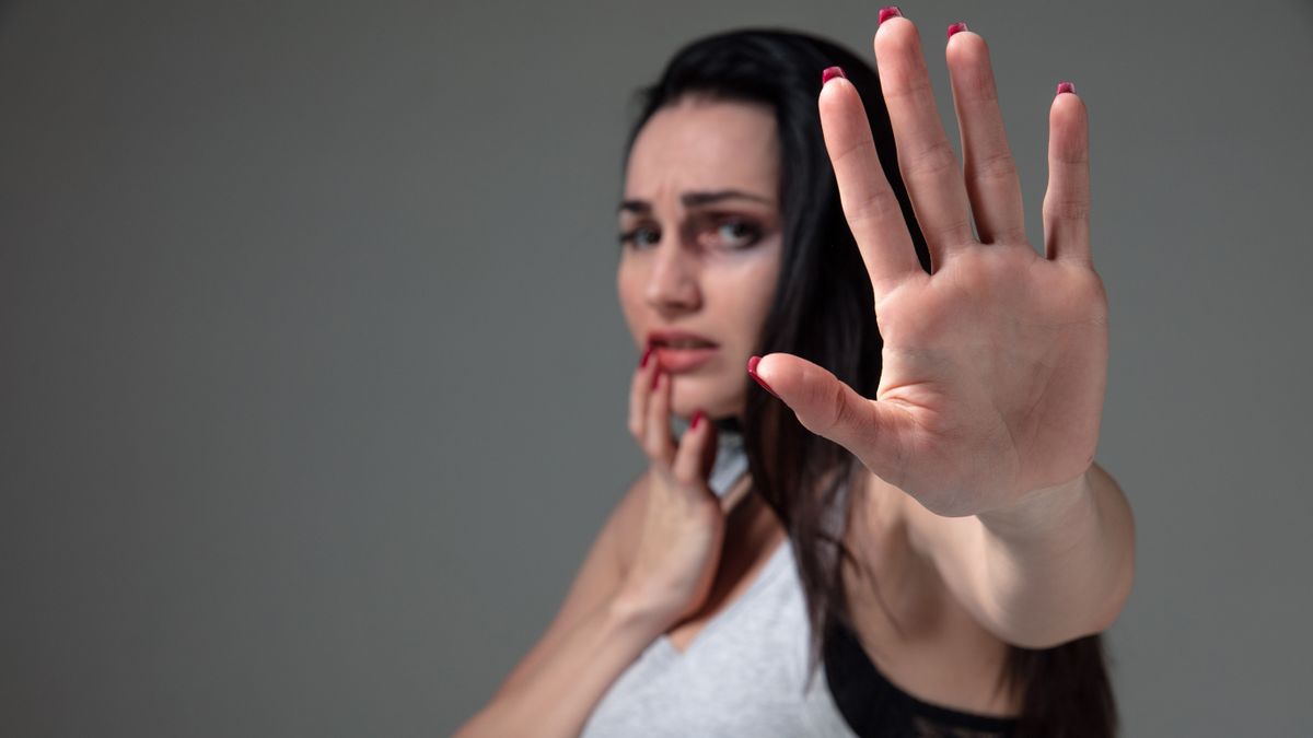 Minek ment oda? – Véleménycikk a bántalmazott nőkről