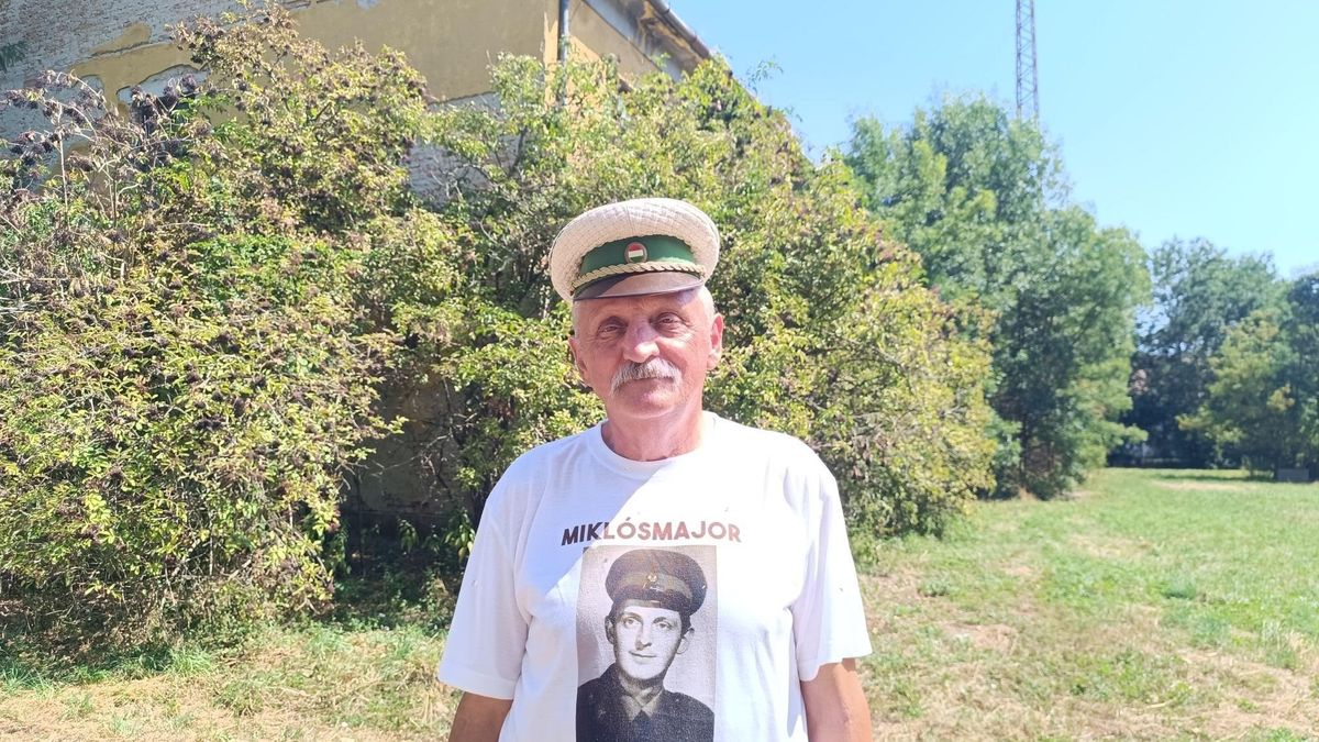 Régi bajtársak tértek vissza a miklósmajori laktanyába: százával kerültek elő az emlékek – fotók, videó