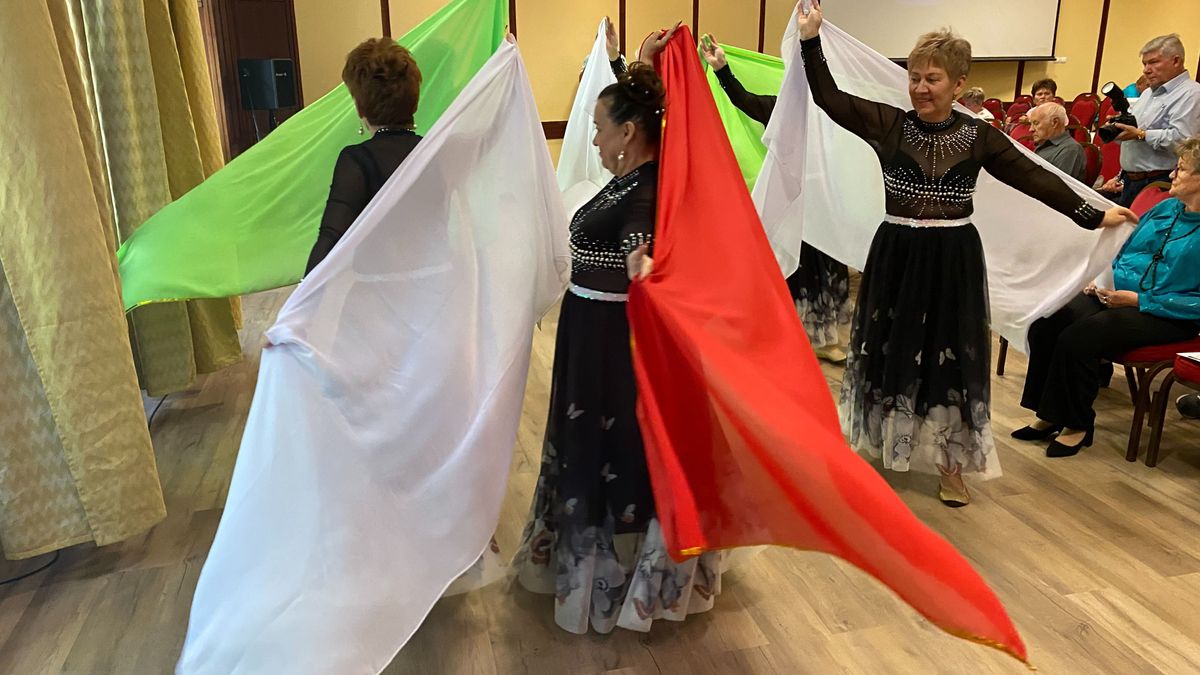 Nem a kor számít, hanem az, hogyan élünk - nyugdíjasok kulturális seregszemléje Sopronban