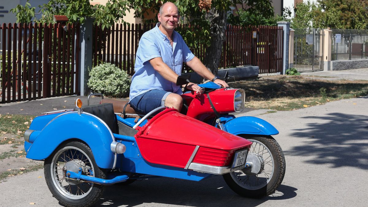 Édesapja 60 éves oldalkocsis motorkerékpárját újította fel a győri férfi - Nézd meg fotókon az MZ Trophy csodajárgányt