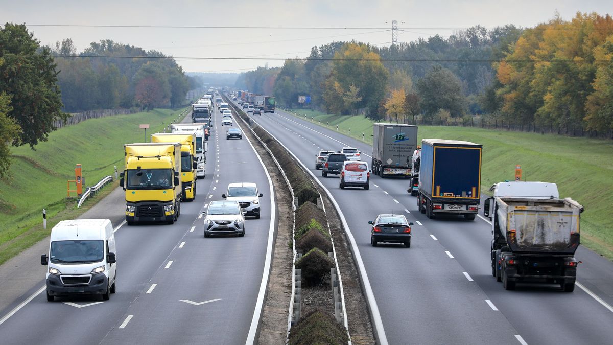 Jövőre emelkedhetnek a matrica árak? Most már kiszámolhatjuk!