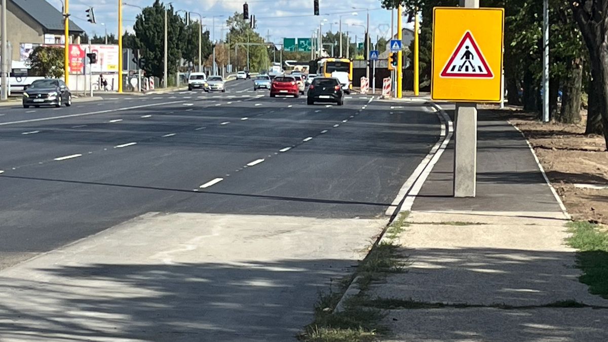 Iskolakezdésre elkészült - Jobb az áteresztőképessége a forgalmas győri kereszteződésnek - fotó, videó