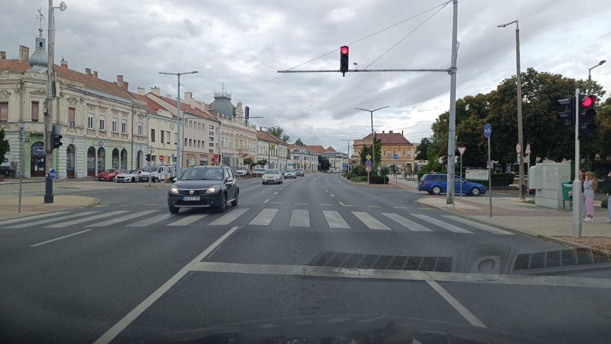 Változik a közlekedési rend, a Mártírok terét érintik az ideglenes szabályok