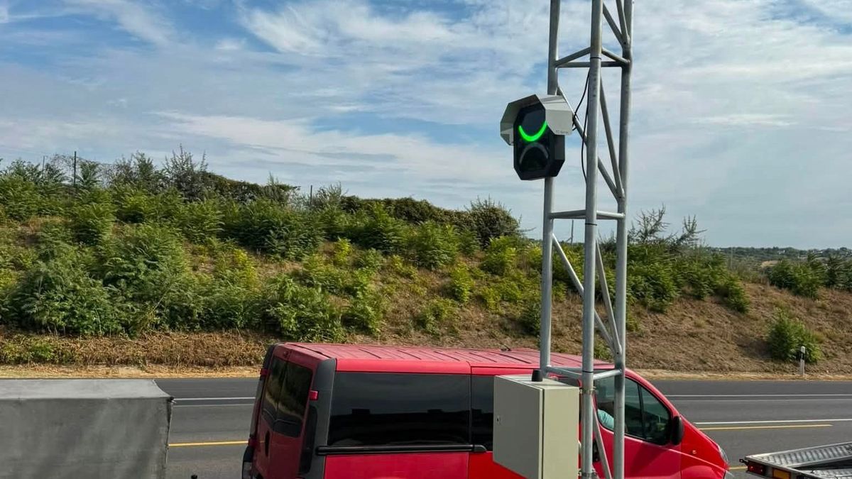 Ha mosolyog rendben, ha szomorú jöhet a csekk? Új traffipaxokra kell figyelni az M1-esen