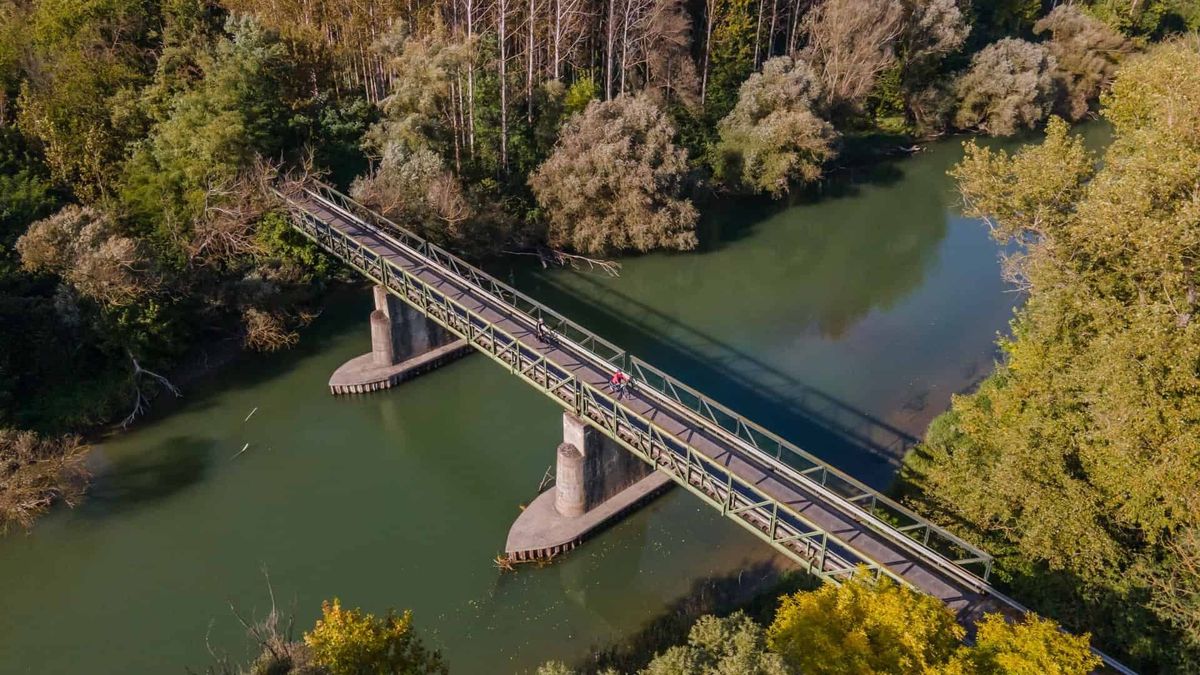 Ma újra megnyílt Győr melletti település forgalmas hídja