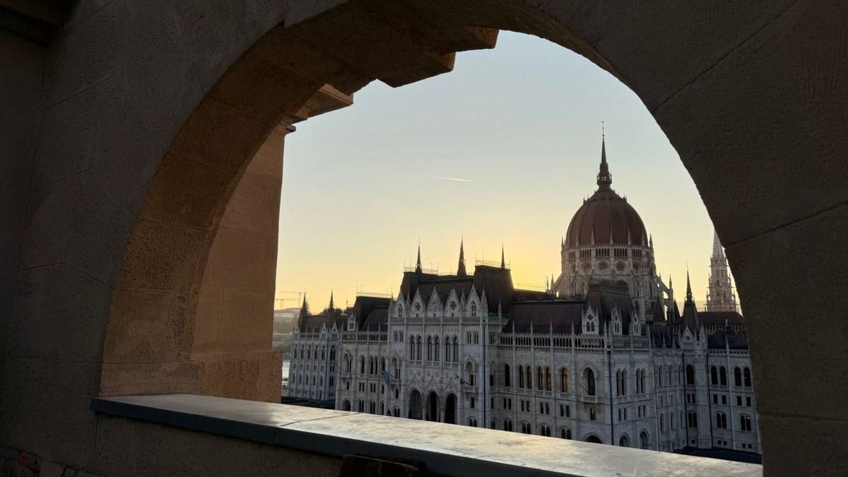 Feszült pillanatok a parlamentben: Magyar Péter is felszólalt az ülésen