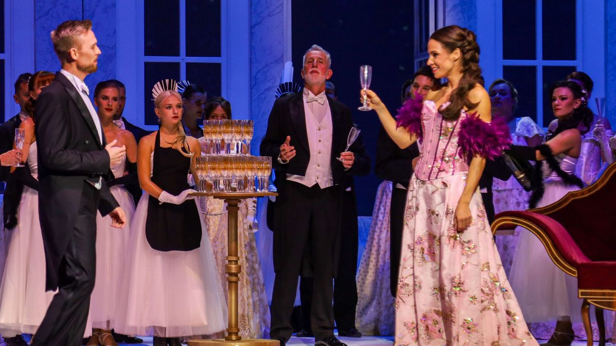 Verdi szerelme újra életre kel Győrben – Szombaton premier a Traviatából