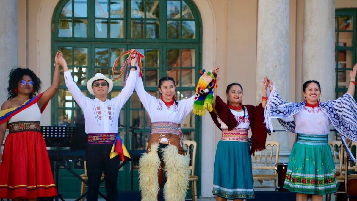 Latin-amerikai fiesta Fertődön - örömtánc a kastélyban