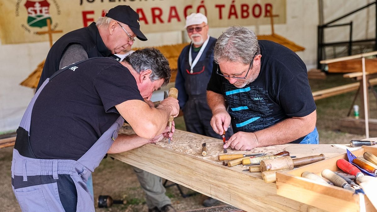 Kajárpéc székelykapuját ünnepelték – Sok fotóval