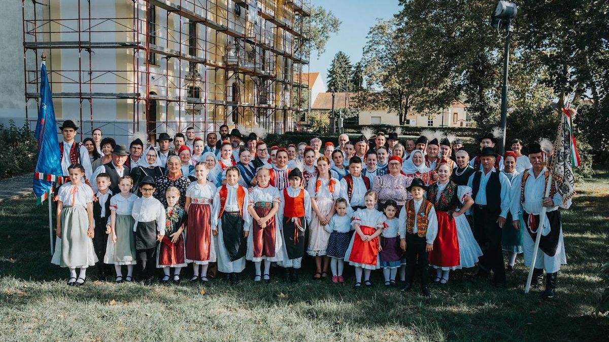 Kilencvenöt év, ezer táncos, ennyien fordultak meg a szanyi Bokrétában