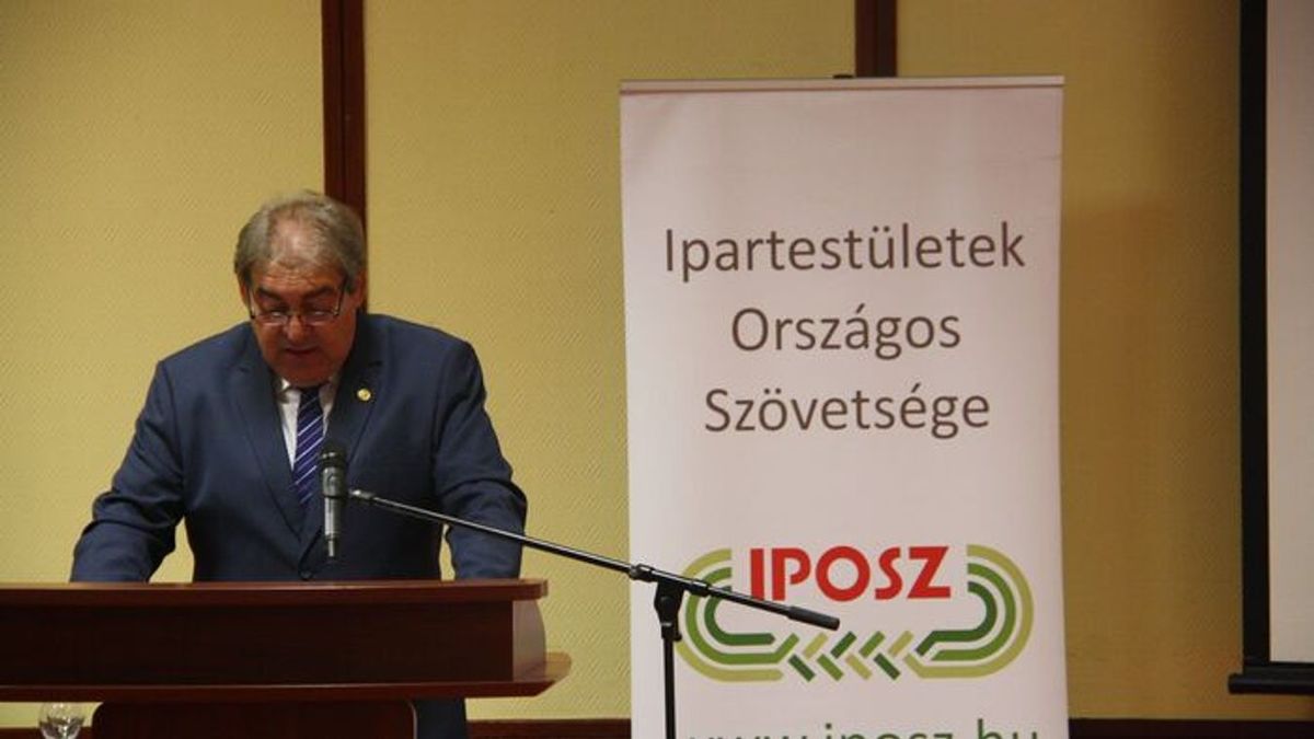 Az IPOSZ-elnök nevében próbálnak csalni