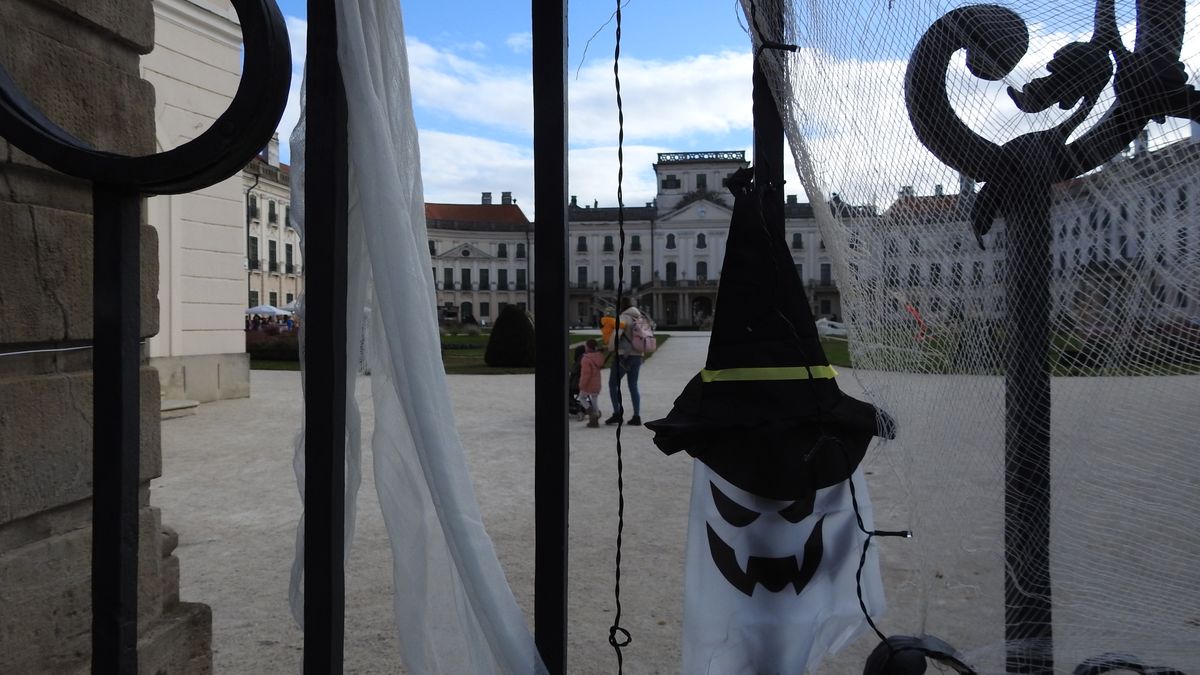 Halloweeni forgatag költözött az Esterházy-kastélyba